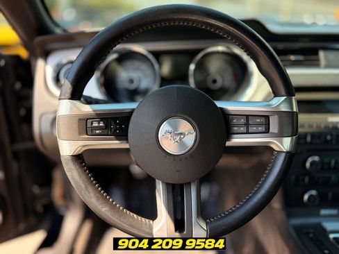 Used 2013 Ford Mustang GT Premium RWD image 16