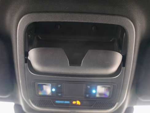 Used 2020 Ford Explorer XLT w/ Equipment Group 202A image 24