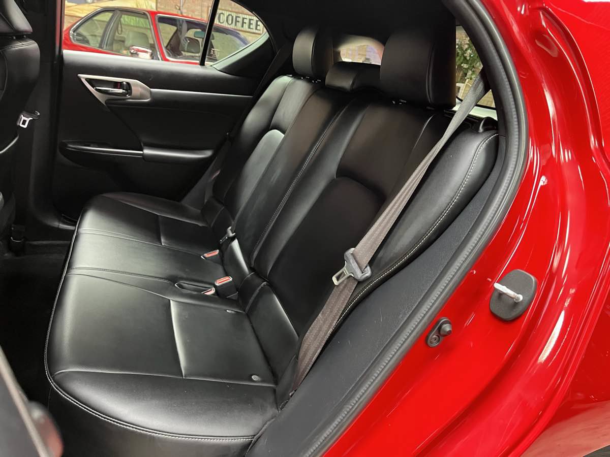 Used 2017 Lexus CT 200h FWD image 21