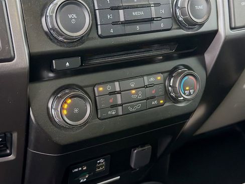 Used 2015 Ford F150 XLT w/ Equipment Group 302A Luxury image 18