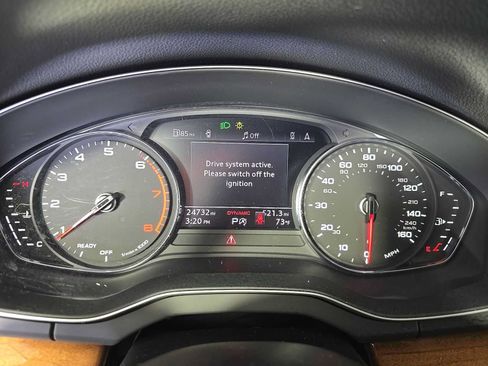 Used 2023 Audi Q5 2.0T Premium w/ Convenience Package AWD/4WD image 12
