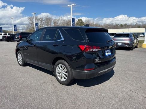 Used 2024 Chevrolet Equinox LT image 3