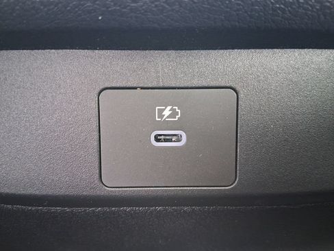 New 2026 Nissan Sentra SR w/ SR Premium Package FWD image 33