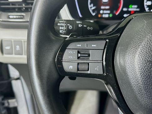 Used 2025 Honda Pilot EX-L image 16