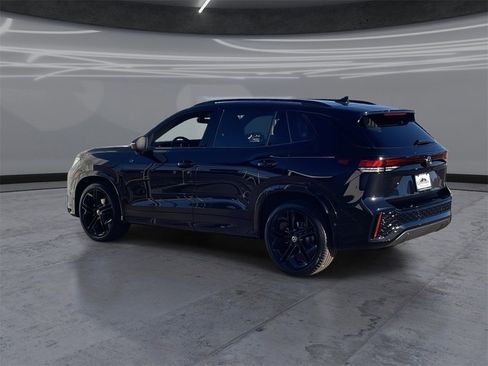 New 2026 Volkswagen Tiguan SE R-Line image 4