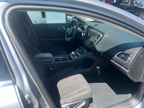 Used 2015 Chrysler 200 LX FWD image 8