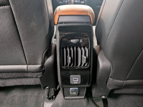 Used 2024 Jeep Compass Limited image 23