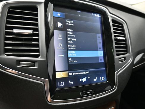 Used 2019 Volvo XC90 T6 Momentum w/ Protection Package Premier AWD/4WD image 10