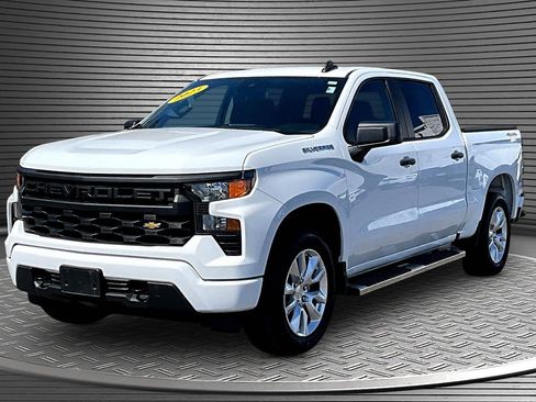 Used 2023 Chevrolet Silverado 1500 Custom AWD/4WD image 3