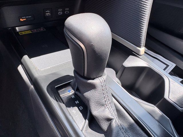 Used 2025 Toyota Camry SE FWD image 20