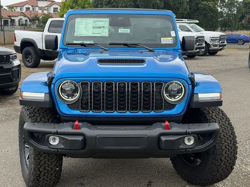 New 2026 Jeep Wrangler Unlimited Rubicon AWD/4WD image 3