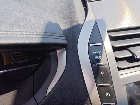 Used 2017 Lincoln MKZ Reserve w/ Climate Package FWD image 29