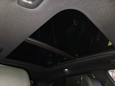 Used 2023 Genesis GV70 2.5T w/ Advanced Package image 20