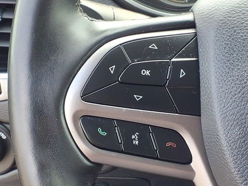 Used 2020 Jeep Cherokee Limited AWD/4WD image 12