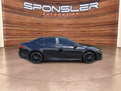 Used 2026 Toyota Camry SE FWD image 8
