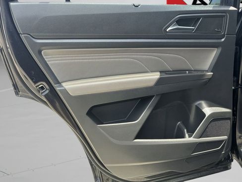 Used 2023 Volkswagen Atlas SEL Premium AWD/4WD image 17