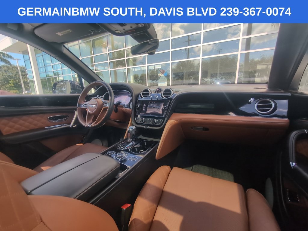 Used 2017 Bentley Bentayga AWD/4WD image 46