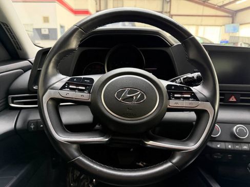 Used 2021 Hyundai Elantra SEL FWD image 22