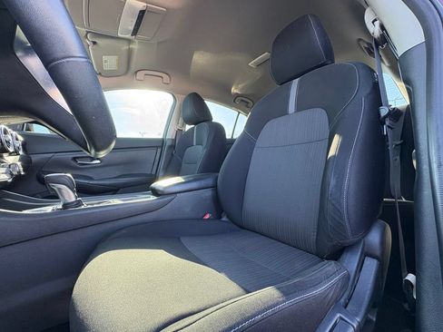 Used 2020 Nissan Sentra SV FWD image 12