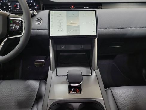 Used 2024 Land Rover Discovery Sport Dynamic SE image 26