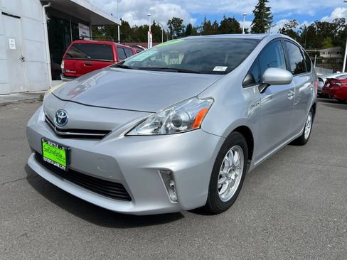 Used 2012 Toyota Prius V Three FWD image 8