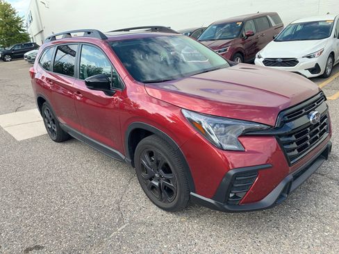 Used 2024 Subaru Ascent Onyx Edition AWD/4WD image 2