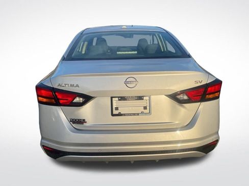 Used 2023 Nissan Altima 2.5 SV image 6