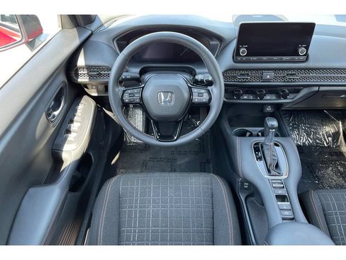 Certified 2025 Honda HR-V Sport image 16