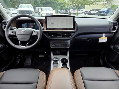 New 2025 Ford Bronco Sport Outer Banks image 11