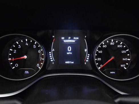 Used 2019 Jeep Compass Latitude w/ Cold Weather Group AWD/4WD image 20