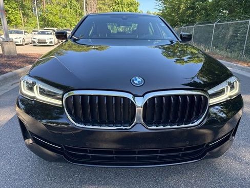 Used 2023 BMW 530e xDrive AWD/4WD image 3