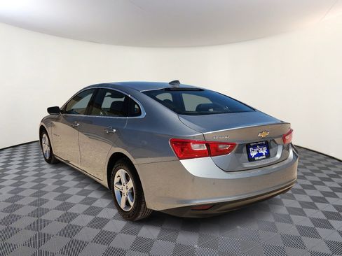 Used 2024 Chevrolet Malibu LT FWD image 3