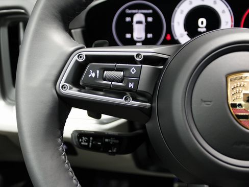 New 2026 Porsche Cayenne S image 28