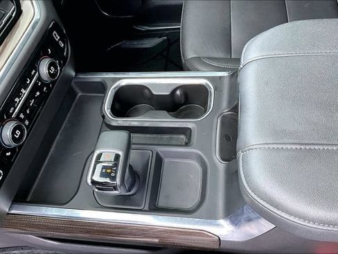 Used 2024 Chevrolet Silverado 1500 LT Trail Boss w/ LT Trail Boss Premium Package AWD/4WD image 19