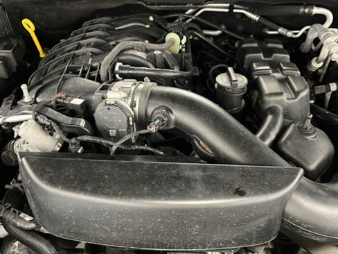 Used 2025 Dodge Durango GT AWD/4WD image 29