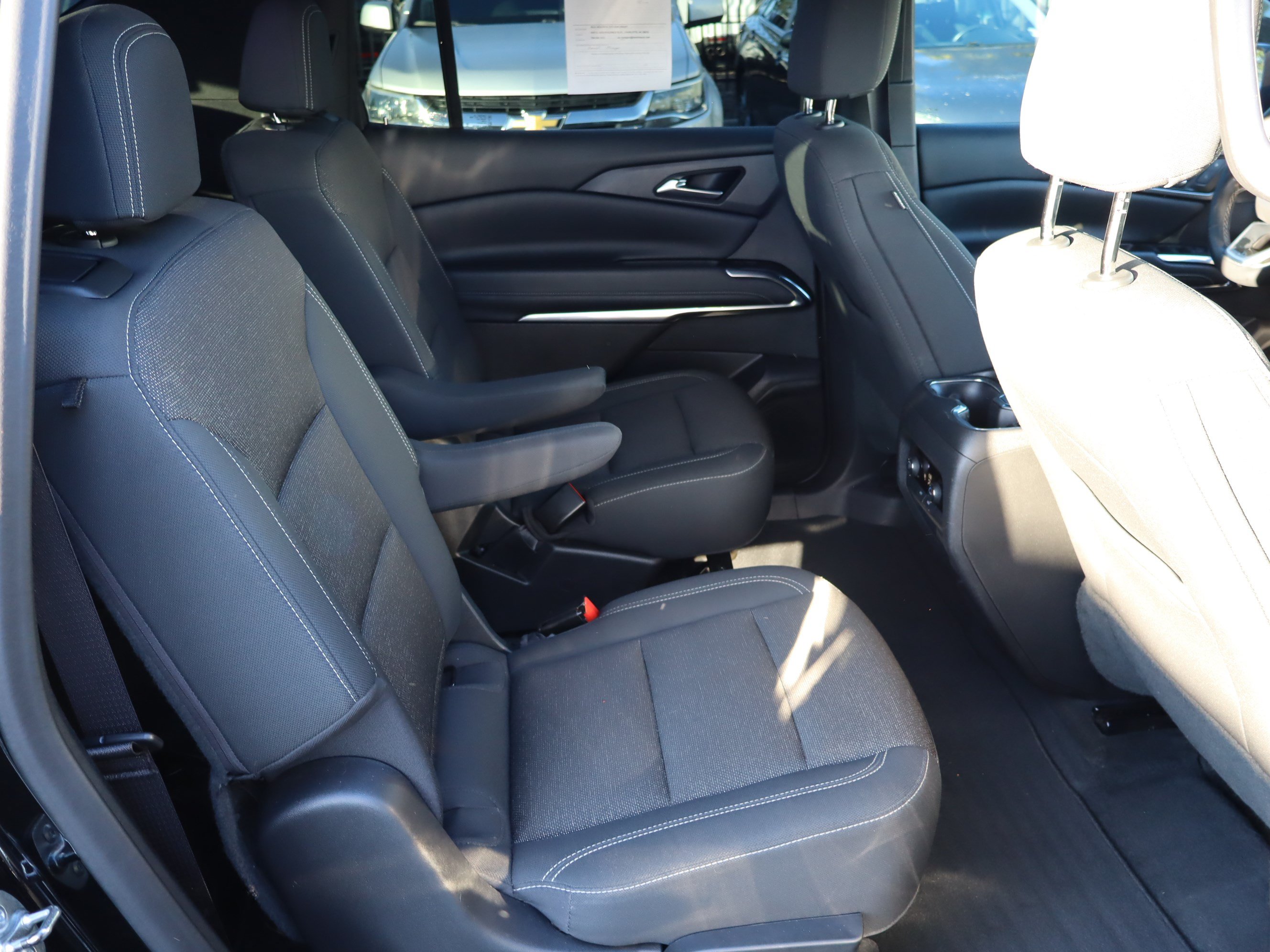Used 2024 Chevrolet Traverse LT w/ Midnight/Sport Edition FWD image 35