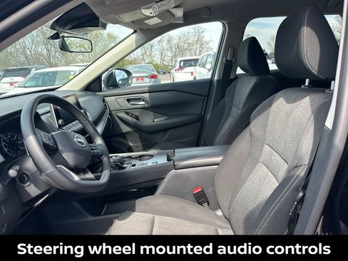 Certified 2025 Nissan Rogue SV FWD image 12