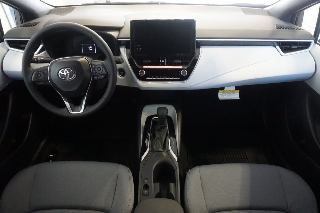 Used 2026 Toyota Corolla SE FWD image 25