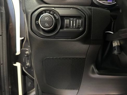 Used 2022 Jeep Gladiator Mojave w/ Cold Weather Group AWD/4WD image 30