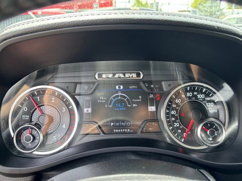 Used 2021 RAM 2500 Laramie w/ Body Color Bumper Group AWD/4WD image 16