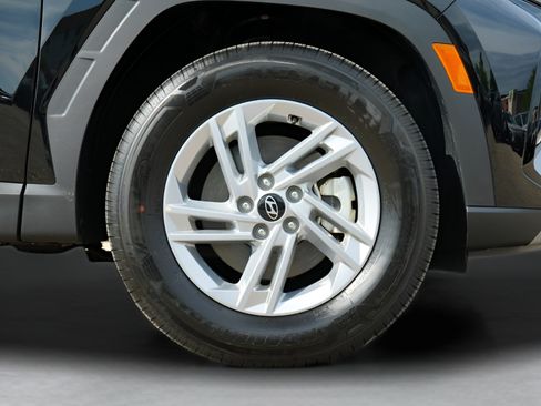 Certified 2026 Hyundai Tucson SE FWD image 9