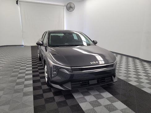Used 2025 Kia K4 FWD image 14