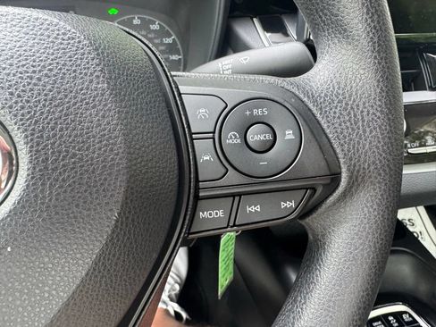 Used 2024 Toyota Corolla LE FWD image 15