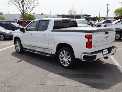 Used 2024 Chevrolet Silverado 1500 High Country w/ High Country Premium Package image 19