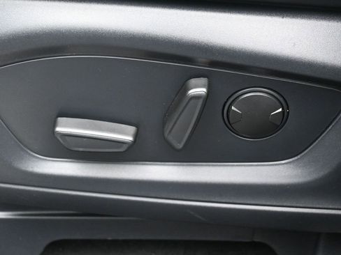 Used 2025 Ford Explorer ST-Line w/ Premium Package image 10