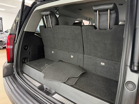 Used 2018 Chevrolet Tahoe LT w/ Luxury Package RWD image 25