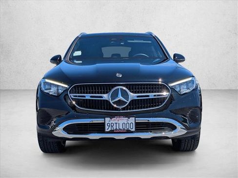 Certified 2025 Mercedes-Benz GLC 300 image 2