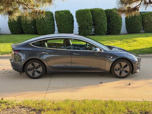 Used 2018 Tesla Model 3 Long Range AWD/4WD image 4