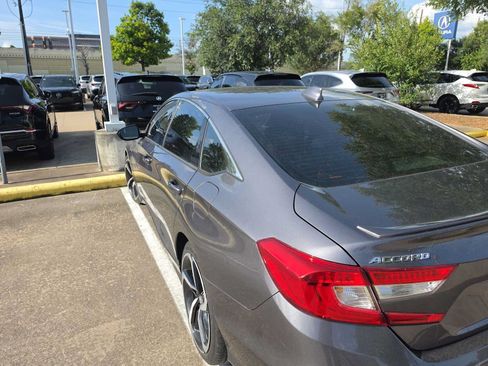 Used 2019 Honda Accord Sport image 6