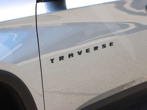 Certified 2023 Chevrolet Traverse RS w/ LPO, Floor Liner Package AWD/4WD image 10